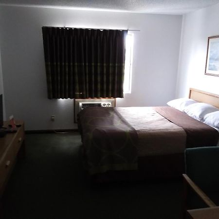 Amerihost Inn & Suites Kingdom City Luaran gambar